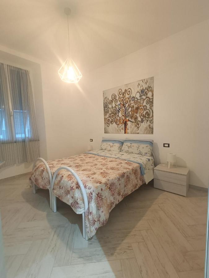 Casa Vacanze Via Nizza 57 Zinola-Wifi Savona Bagian luar foto