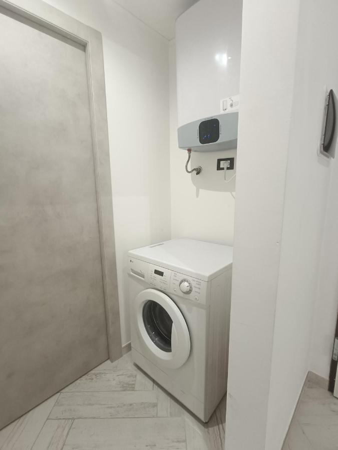 Casa Vacanze Via Nizza 57 Zinola-Wifi Savona Bagian luar foto