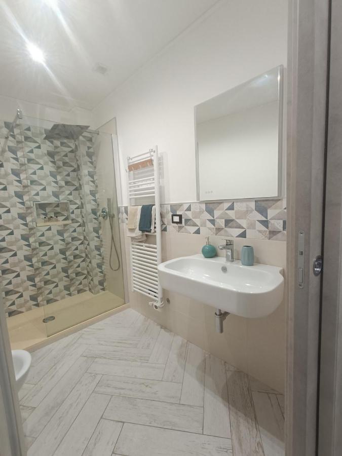 Casa Vacanze Via Nizza 57 Zinola-Wifi Savona Bagian luar foto
