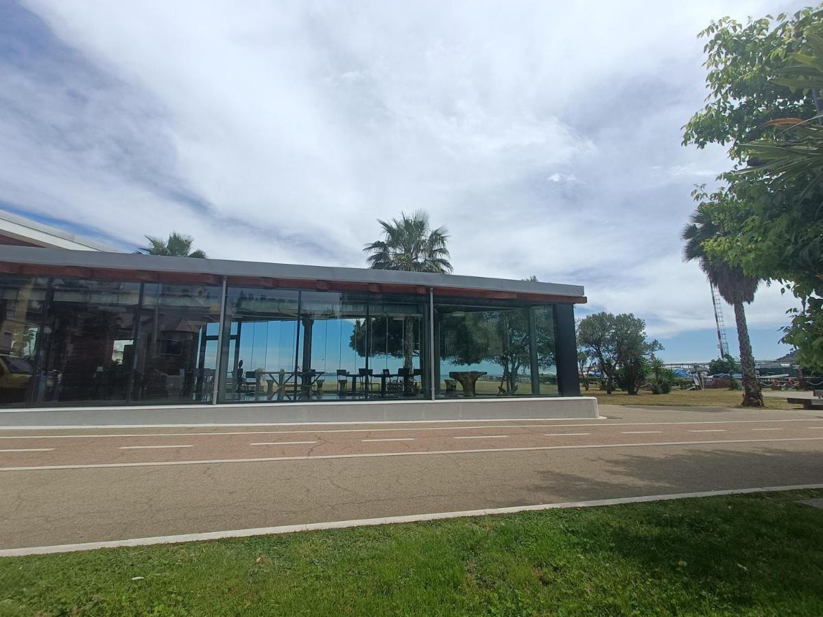 Casa Vacanze Via Nizza 57 Zinola-Wifi Savona Bagian luar foto