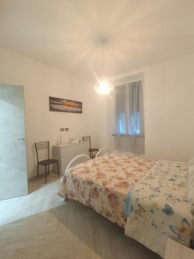 Casa Vacanze Via Nizza 57 Zinola-Wifi Savona Bagian luar foto