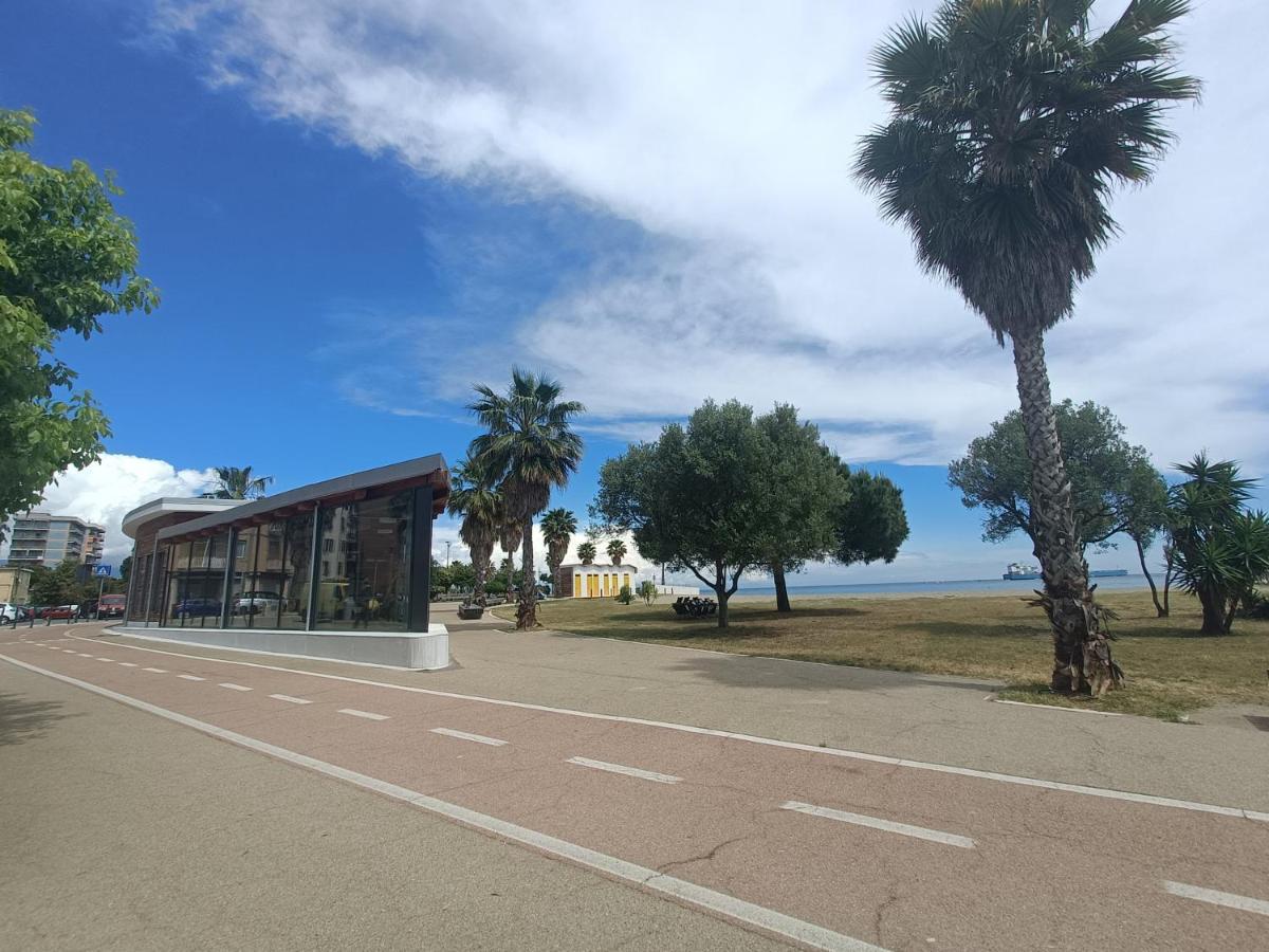 Casa Vacanze Via Nizza 57 Zinola-Wifi Savona Bagian luar foto