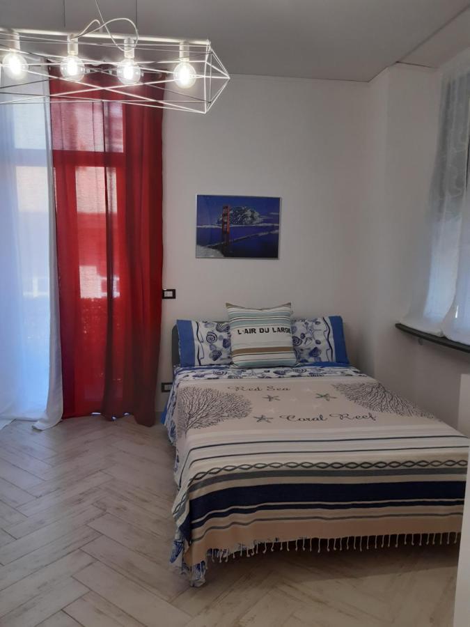 Casa Vacanze Via Nizza 57 Zinola-Wifi Savona Bagian luar foto